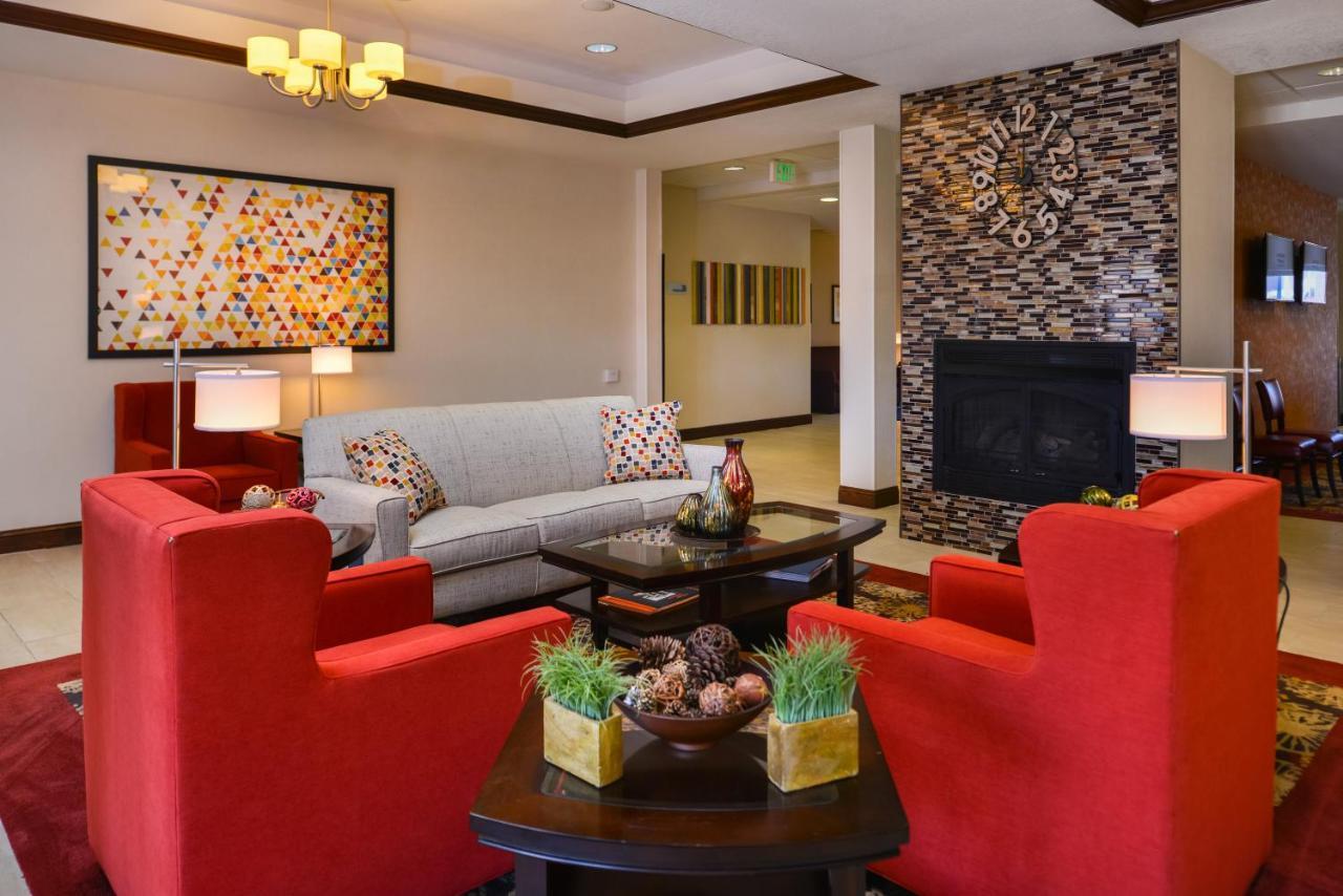 Holiday Inn Express & Suites Pittsburg By Ihg Экстерьер фото