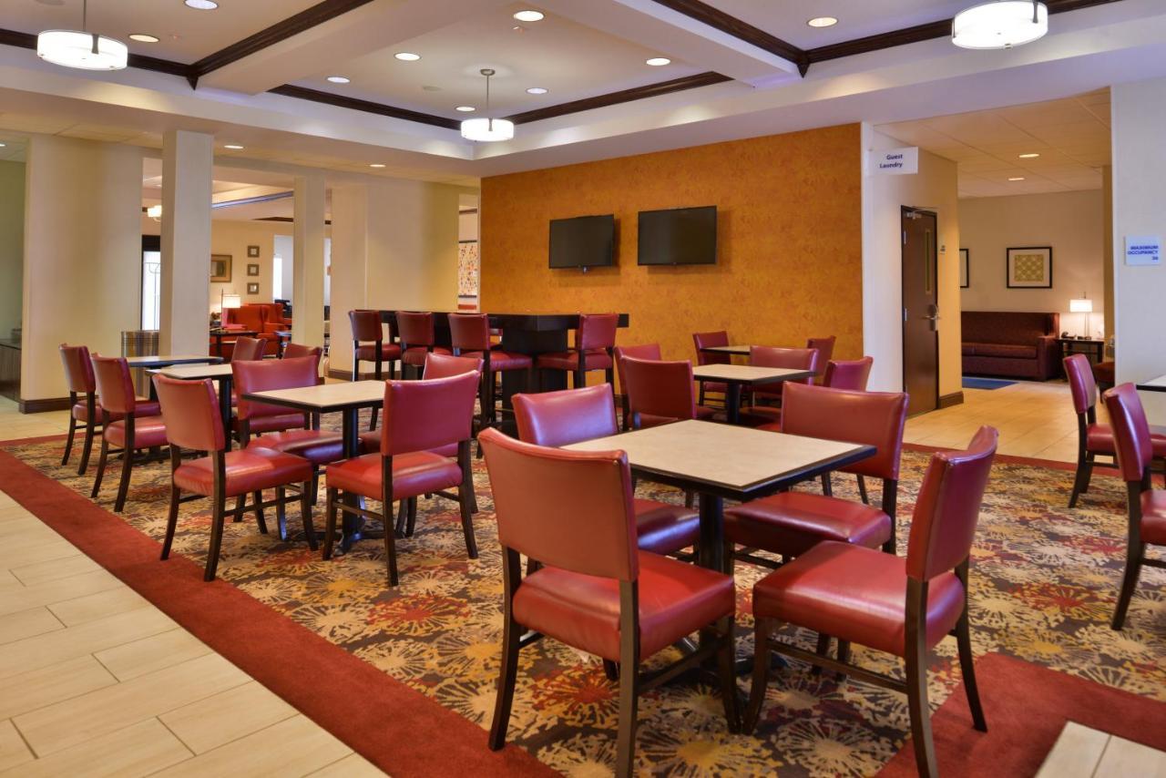Holiday Inn Express & Suites Pittsburg By Ihg Экстерьер фото