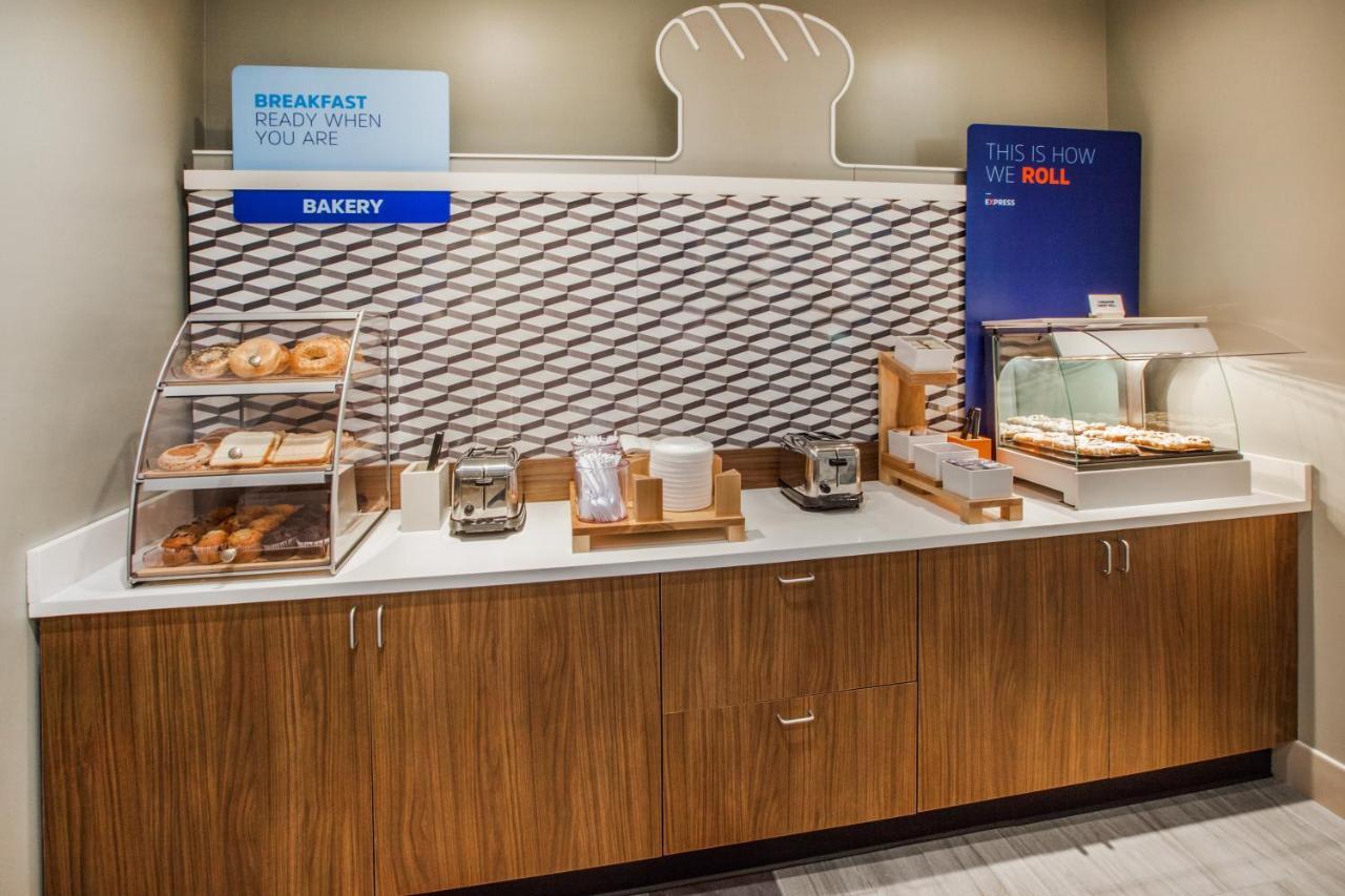Holiday Inn Express & Suites Pittsburg By Ihg Экстерьер фото