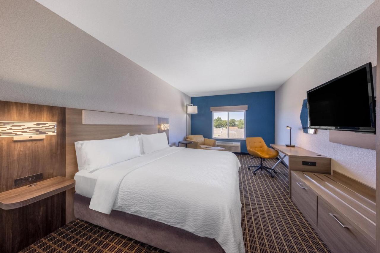 Holiday Inn Express & Suites Pittsburg By Ihg Экстерьер фото