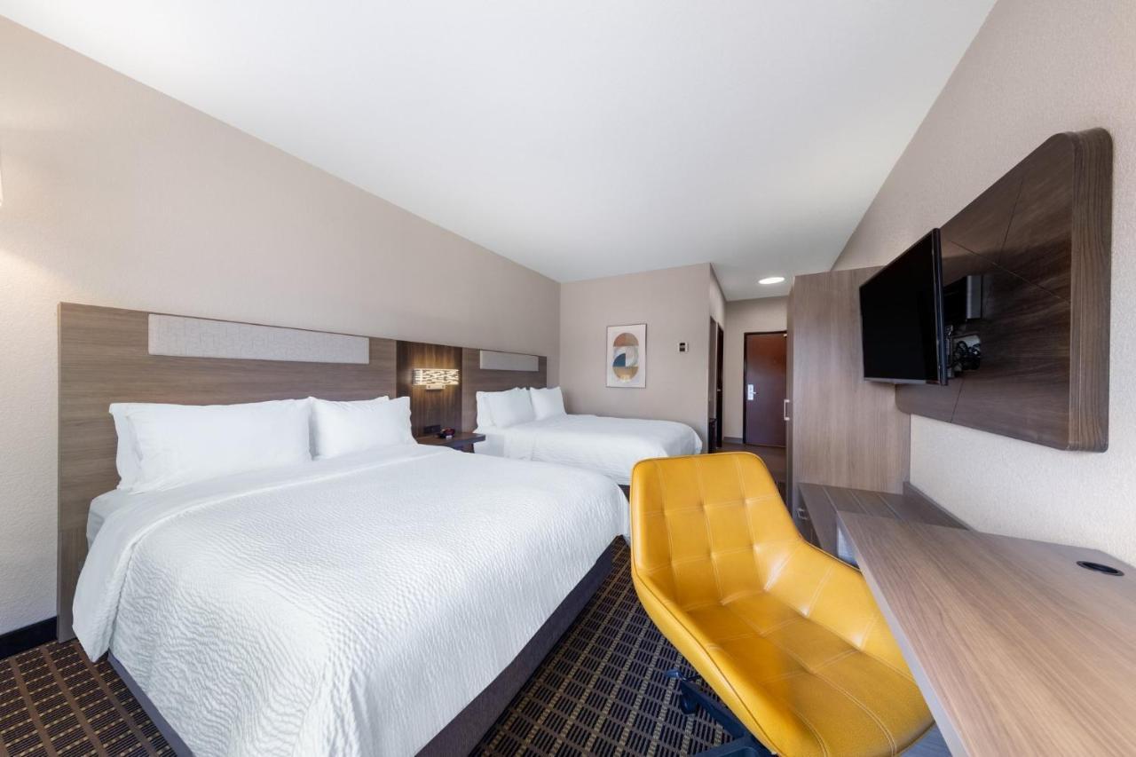 Holiday Inn Express & Suites Pittsburg By Ihg Экстерьер фото