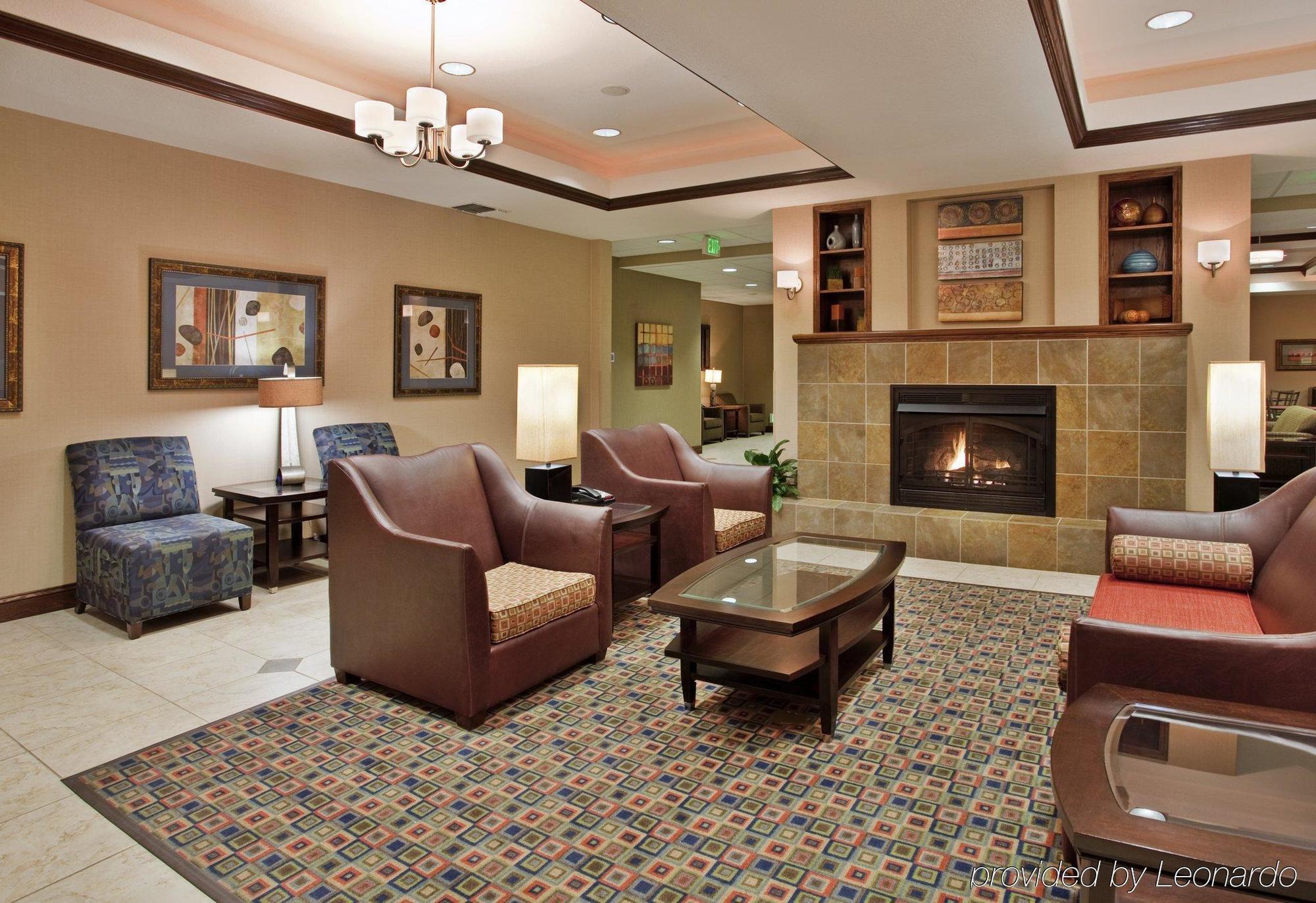 Holiday Inn Express & Suites Pittsburg By Ihg Интерьер фото