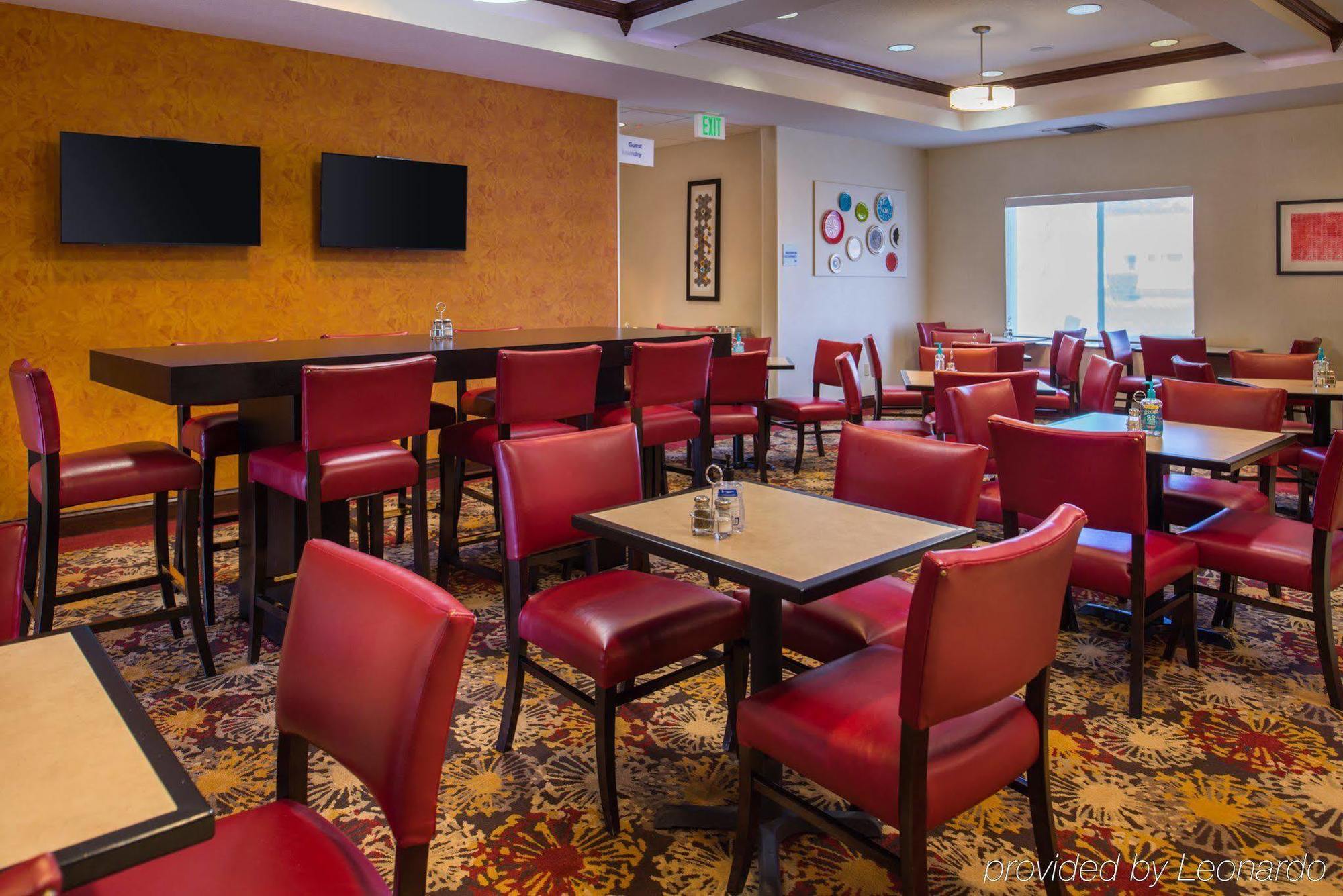 Holiday Inn Express & Suites Pittsburg By Ihg Экстерьер фото